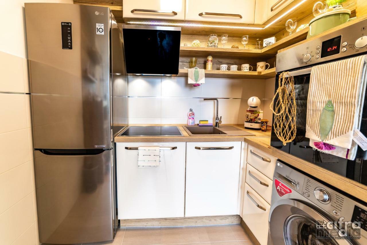 Apartmani Alexandar15 โนวีซาด ภายนอก รูปภาพ