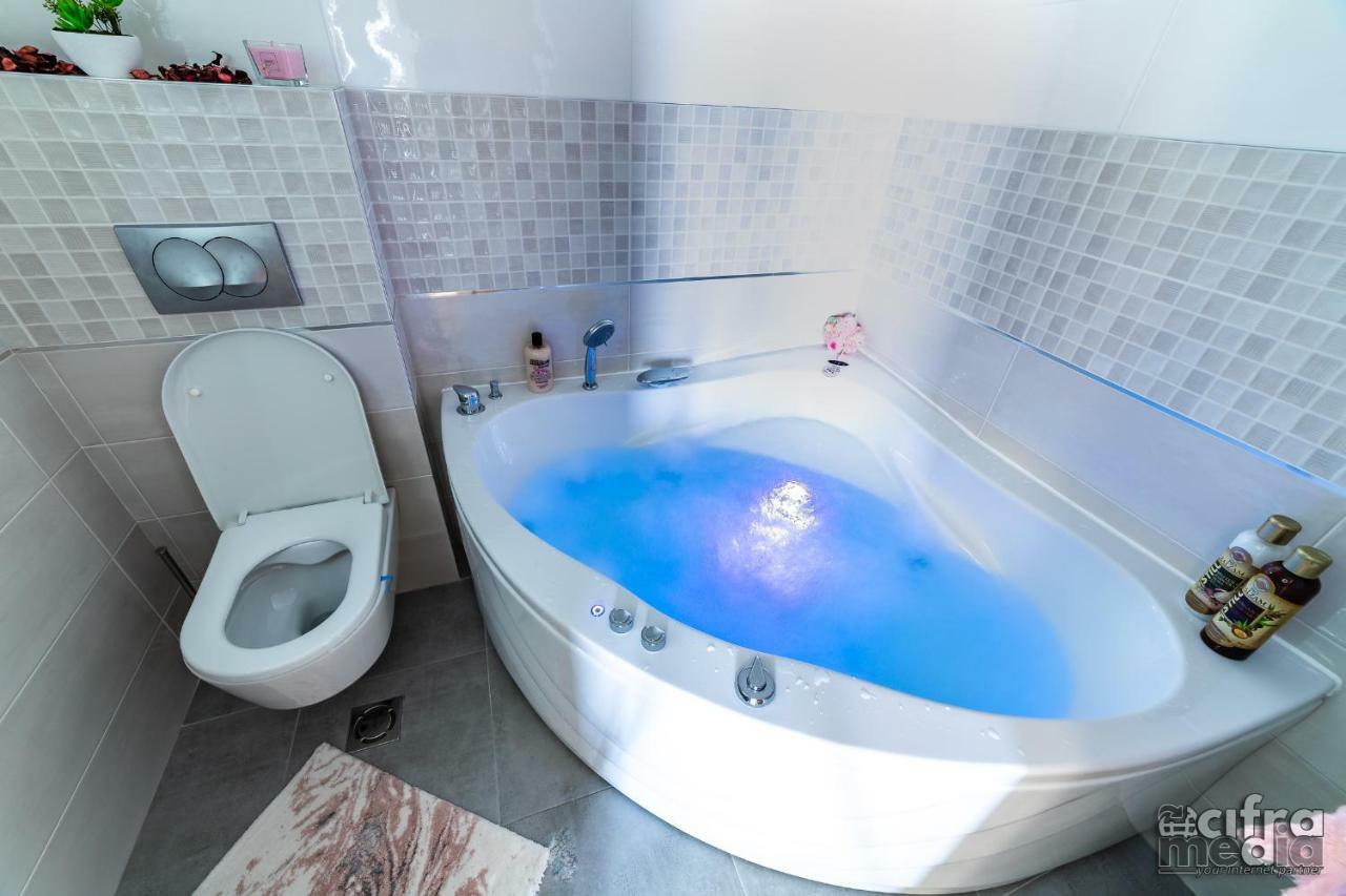 Apartmani Alexandar15 โนวีซาด ภายนอก รูปภาพ